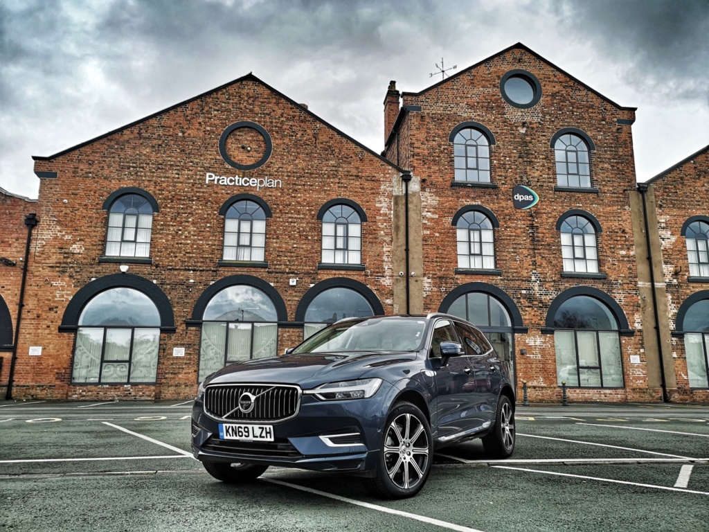 Er is een trend Voornaamwoord syndroom Best of both words. Volvo XC60 T8 Twin Engine AWD - Women's World Car of  the Year